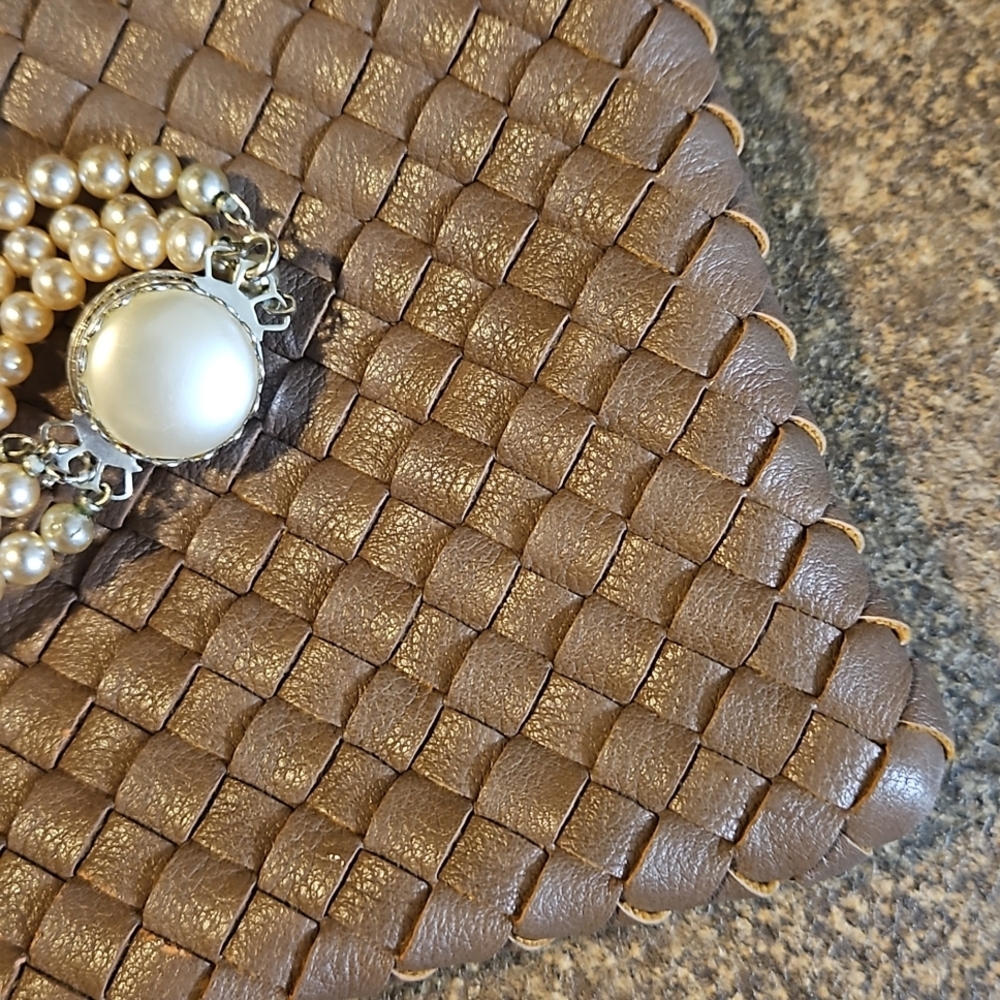 Under One Sky Woven Wristlet - Picture 4 of 6